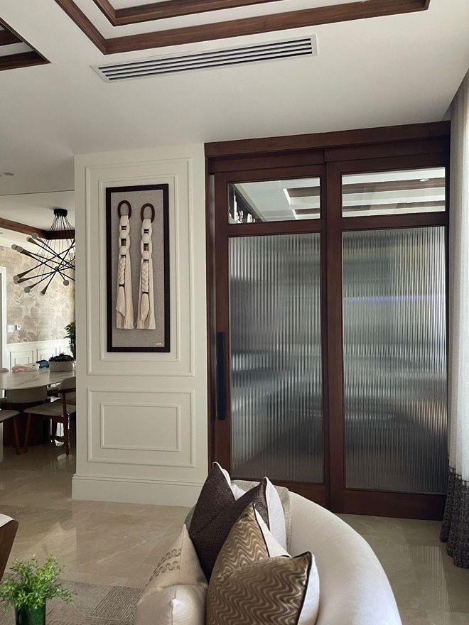 Aplique escultórico Piaroa en residencia